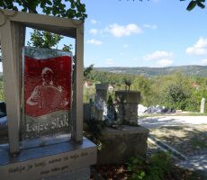 Spomenik Lojzetu Slaku